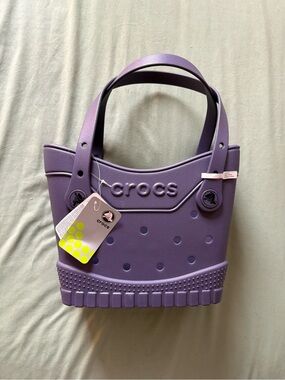 Crocs classic small tote - purple